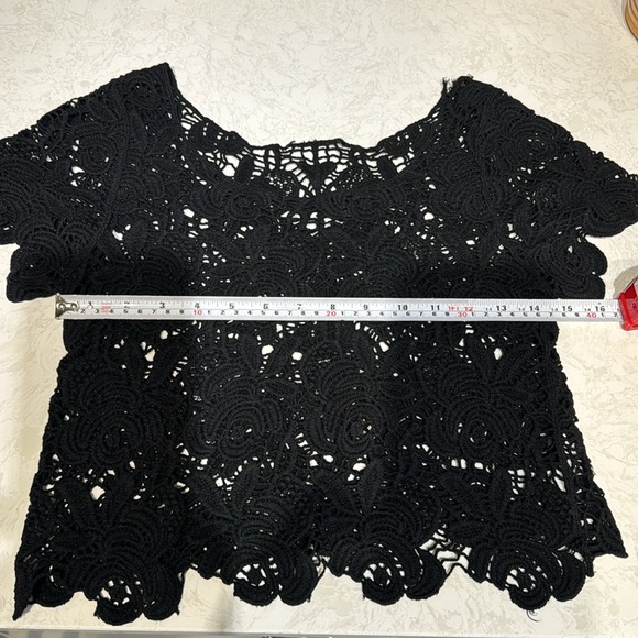 Crochet Flower Top - Picture 4 of 8